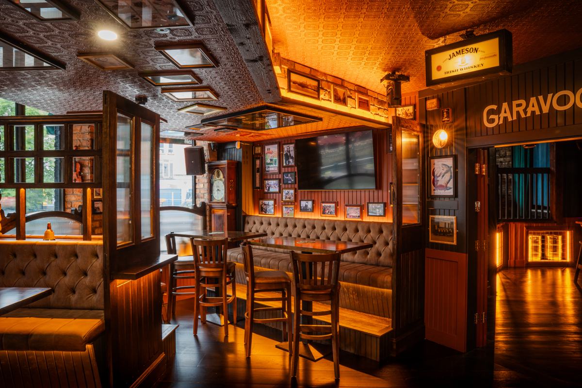 The bar in Maurice Fitz's